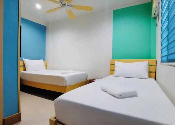 Den Den Guesthouse