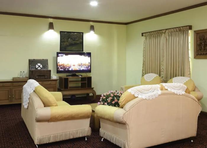 Pathein Hotel