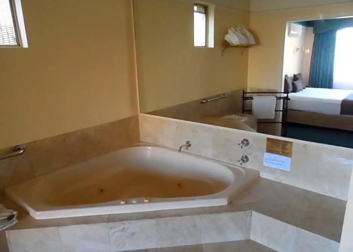 The Clifton & Grittleton Lodge