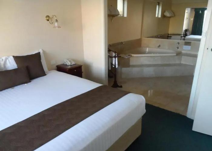 The Clifton & Grittleton Lodge