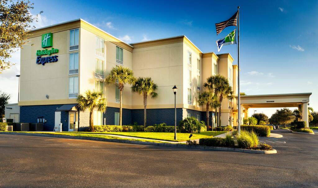 Holiday Inn Express Hotel and Suites Arcadia by IHG