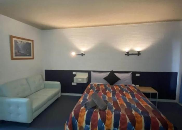 Capri Motel