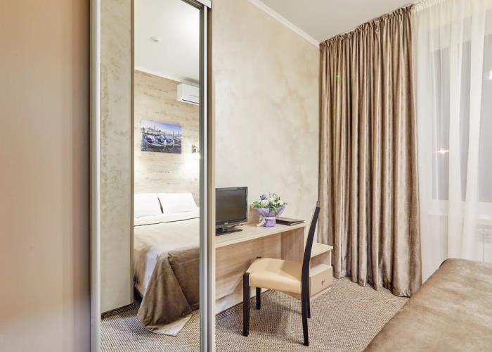 Art Hall Hotel