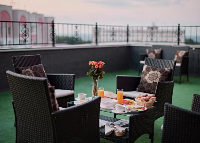 Graf Tolstoy Hotel