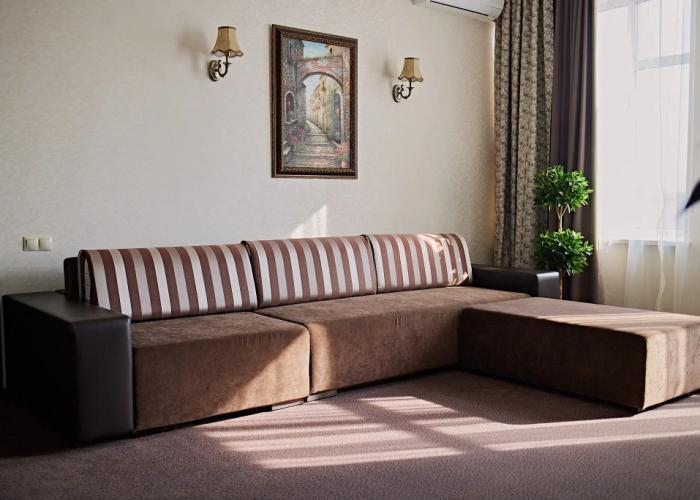 Graf Tolstoy Hotel