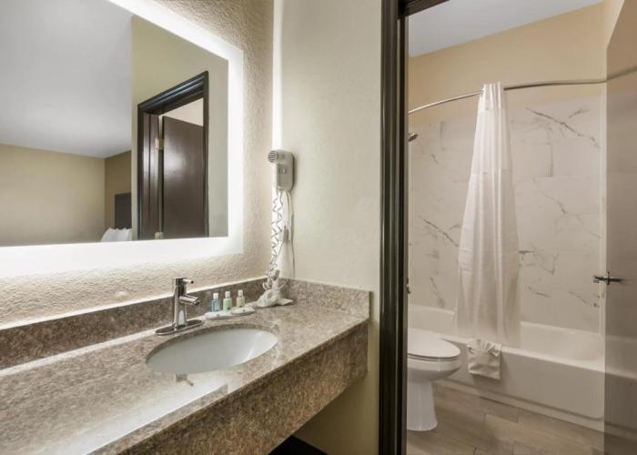 Quality Inn Commerce at I-85