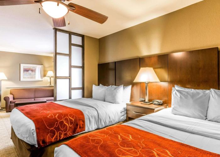 Comfort Suites