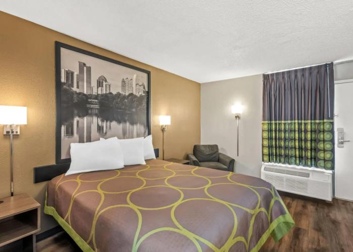 Super 8 by Wyndham Commerce