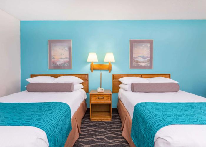 Howard Johnson by Wyndham Commerce GA