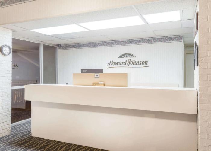 Howard Johnson by Wyndham Commerce GA