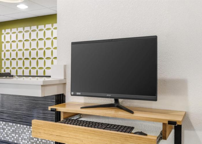 Best Western Commerce Inn