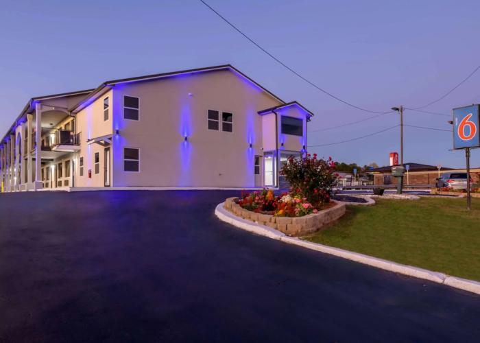 Motel 6 Commerce, GA