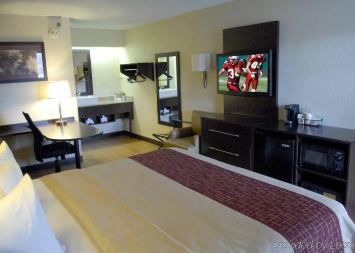 Red Roof Inn PLUS+ Secaucus - Meadowlands - NYC