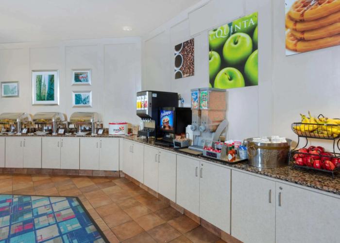 La Quinta Inn & Suites by Wyndham Secaucus Meadowlands