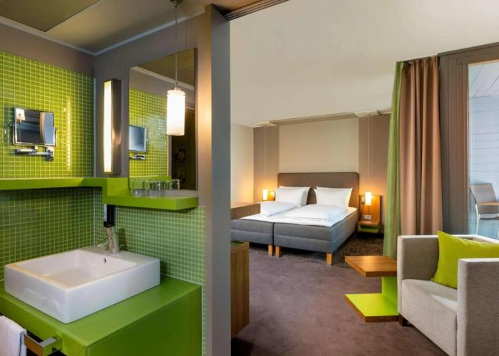 Meadowlands Plaza Hotel