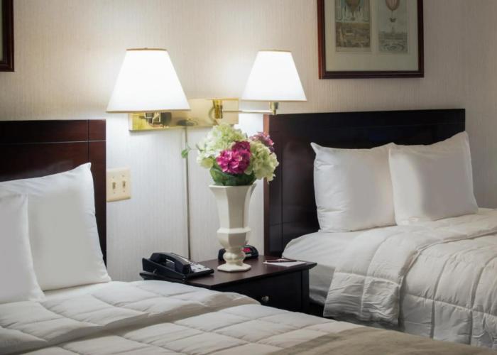 Meadowlands Plaza Hotel