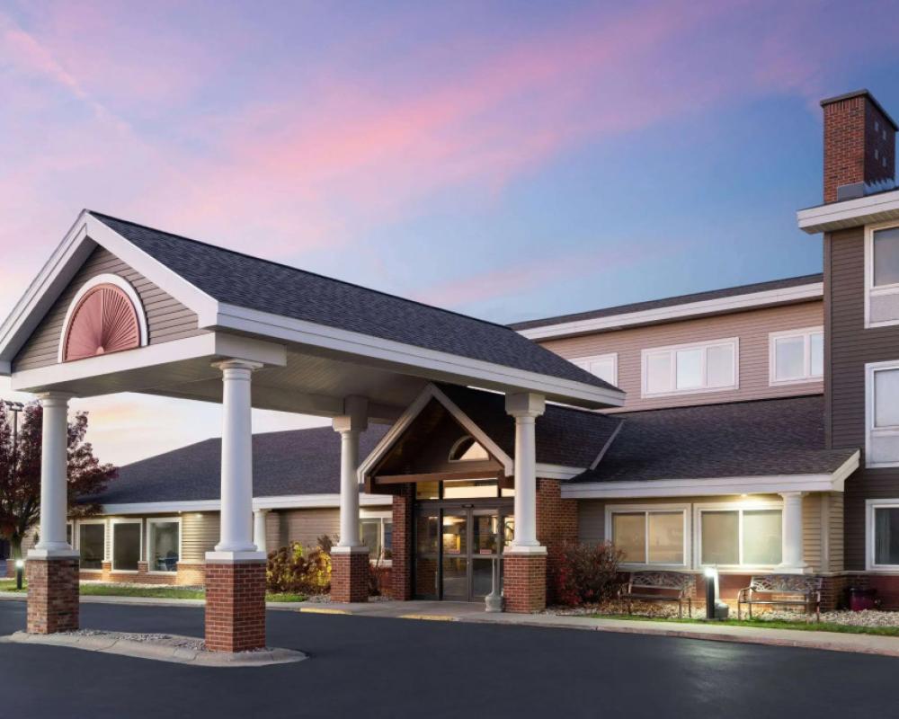 AmericInn by Wyndham Beaver Dam