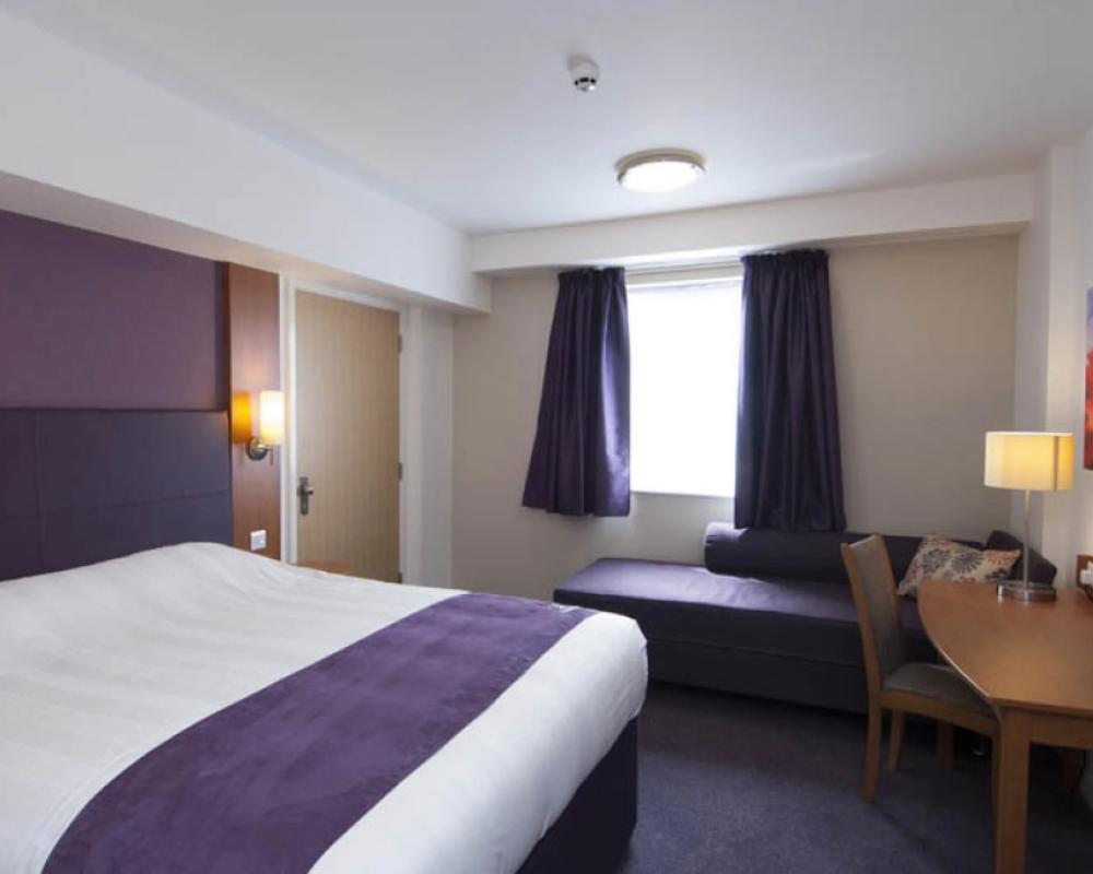 фото Premier Inn Middlesbrough Central James Cook Hosp