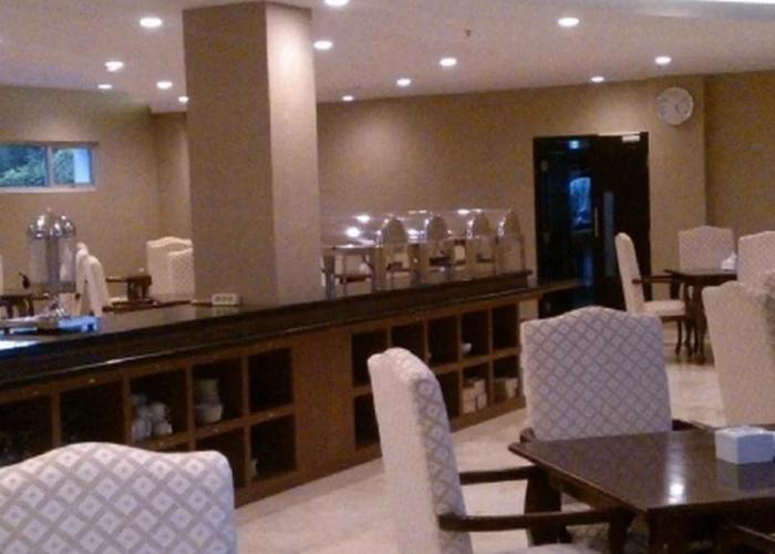 Hotel Sutan Raja