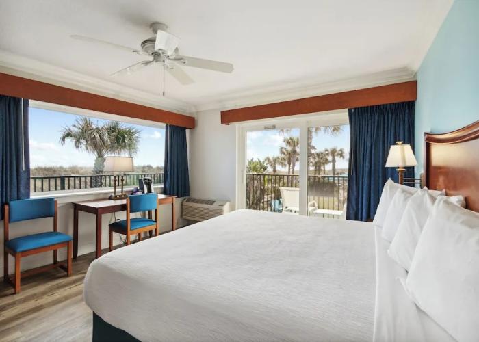 Seahorse Oceanfront Inn