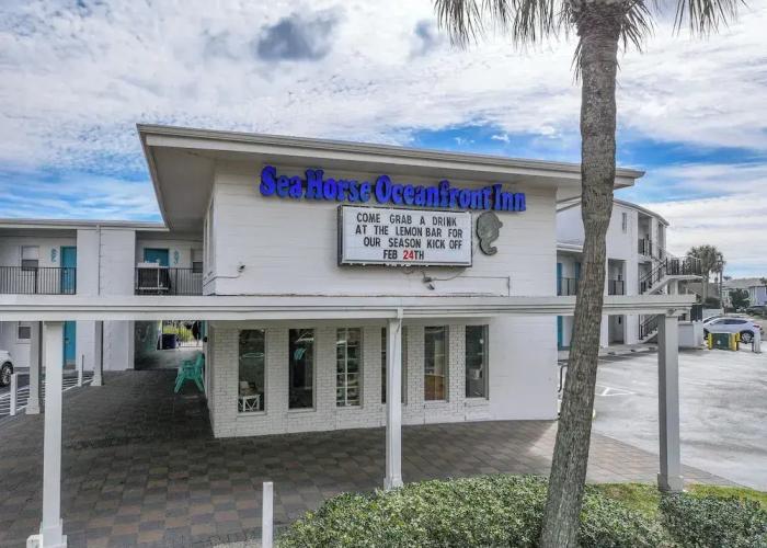 Seahorse Oceanfront Inn