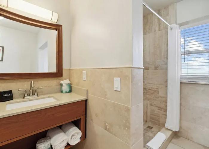 Seahorse Oceanfront Inn