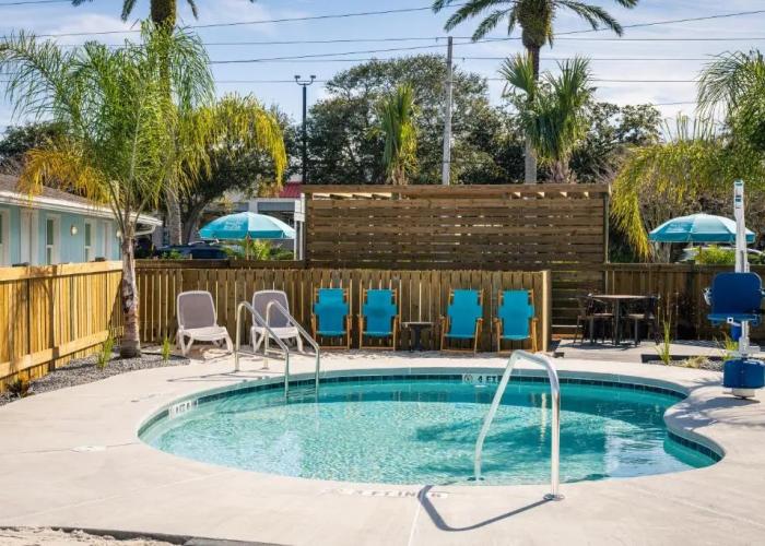 Salt Air Inn & Suites