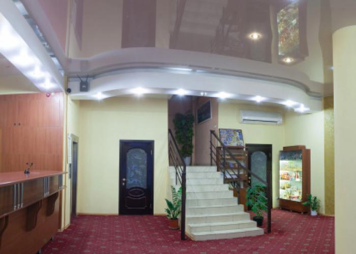 Severnye Zori Hotel