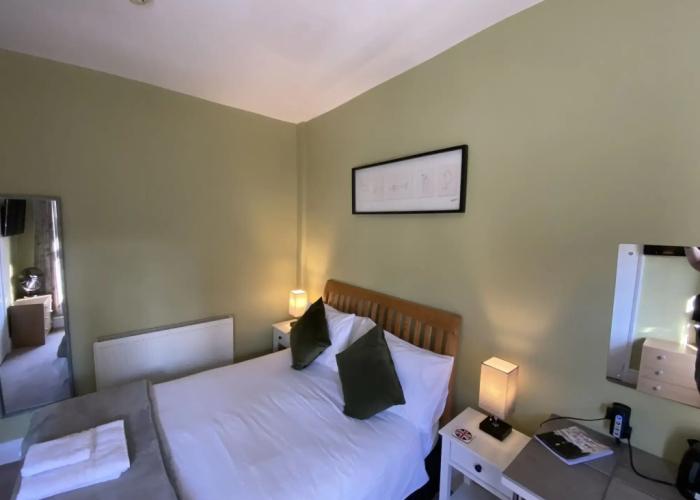Grosvenor Place Guest House