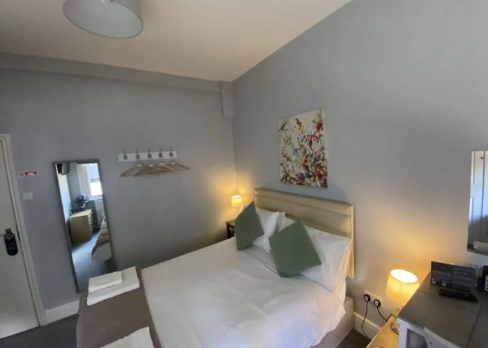 Grosvenor Place Guest House
