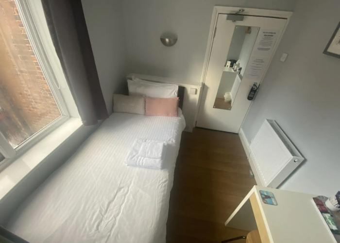 Grosvenor Place Guest House