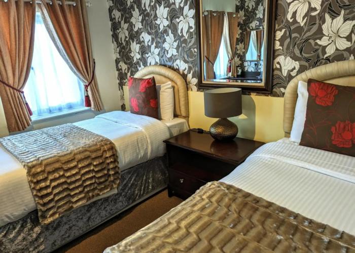 Hotel Brookside