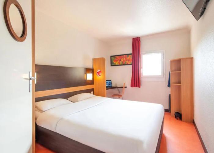 B&B HOTEL Cholet Nord