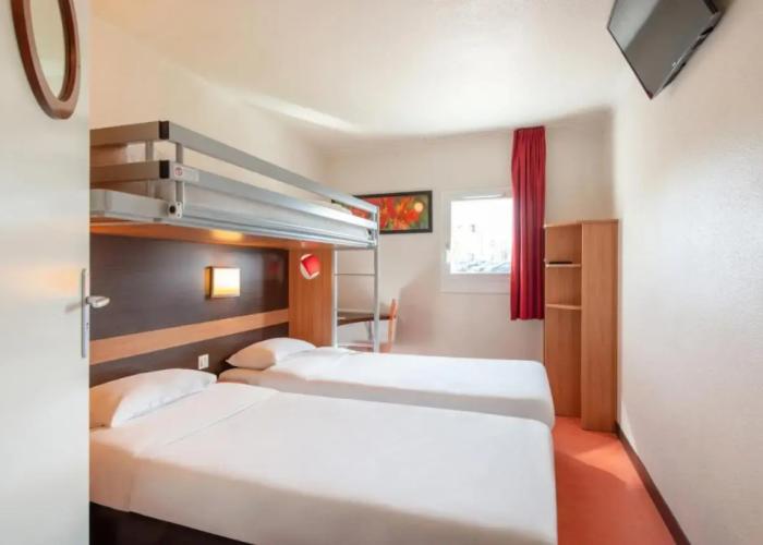 B&B HOTEL Cholet Nord