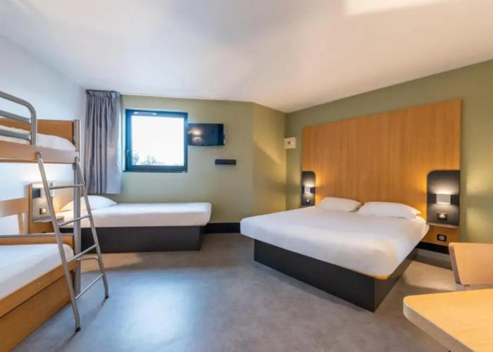 B&B HOTEL Cholet Sud