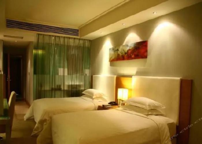 Tang's Hotel