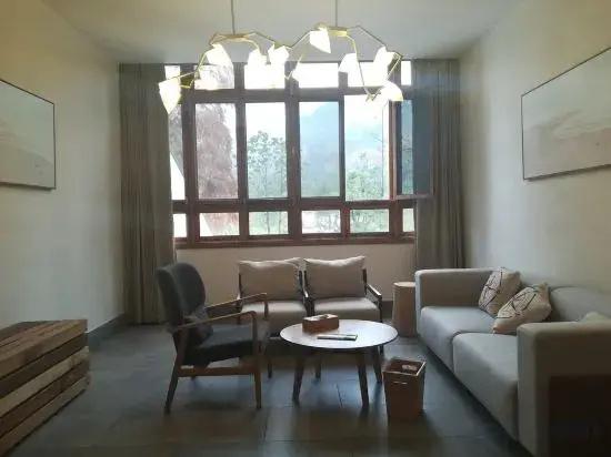 Taohuayuan Hotel