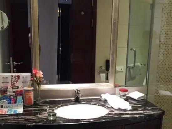 Jinlong Yufeng Hotel
