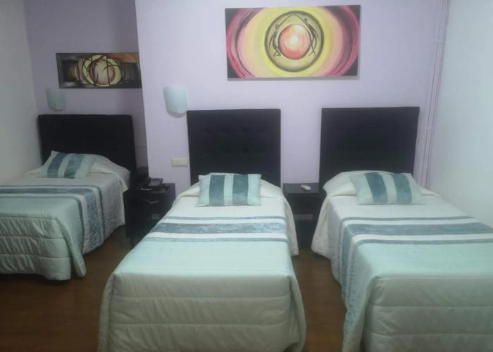 Hotel 4 Estações
