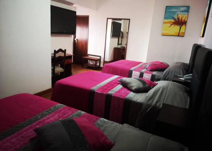 Hotel 4 Estações