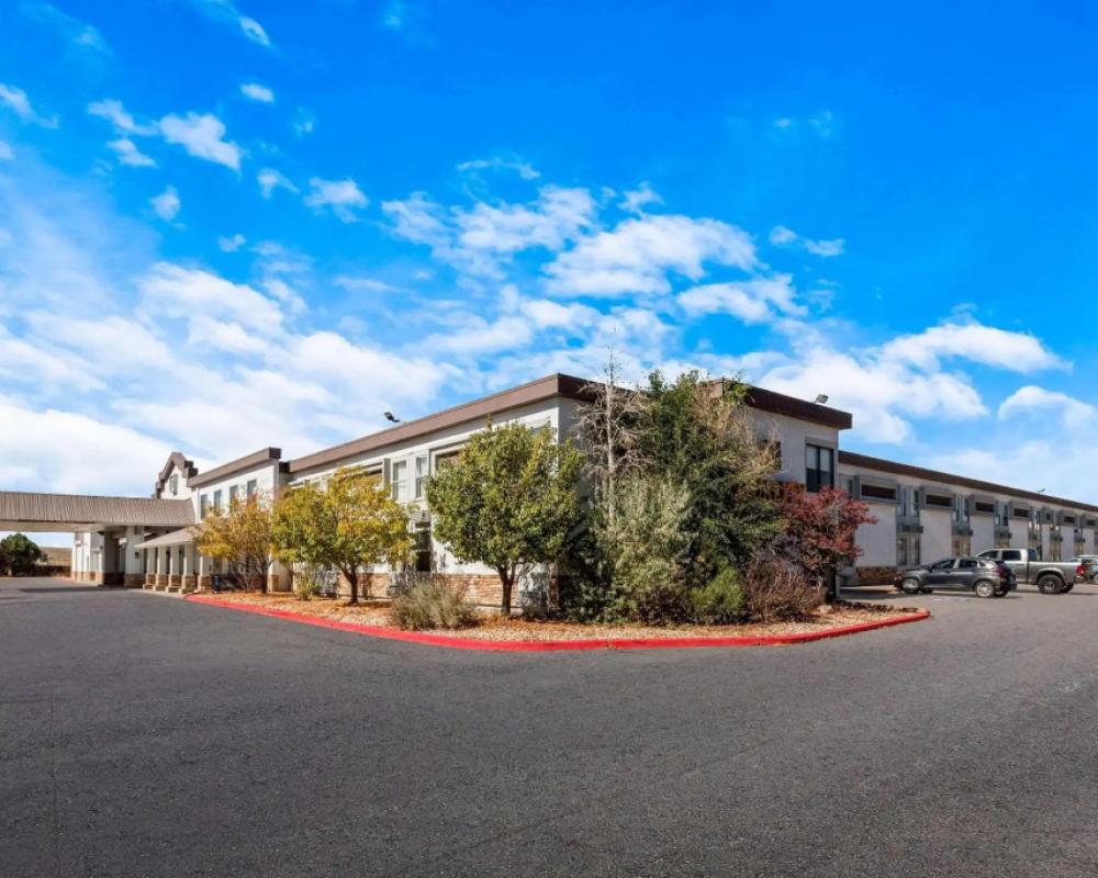 Quality Inn & Suites