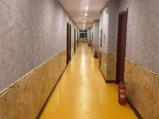 Wuxiang Greenrunpeng Express Hotel