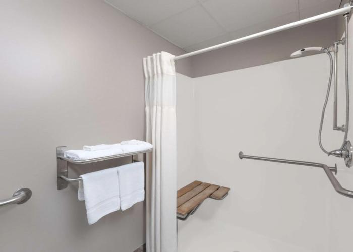 Super 8 by Wyndham Carroll/East