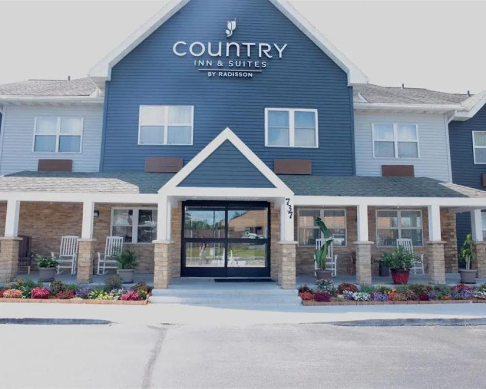 Country Inn & Suites by Radisson, Sparta, WI