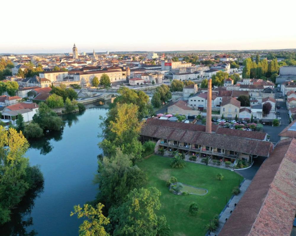 фото Hôtel Quai des Pontis