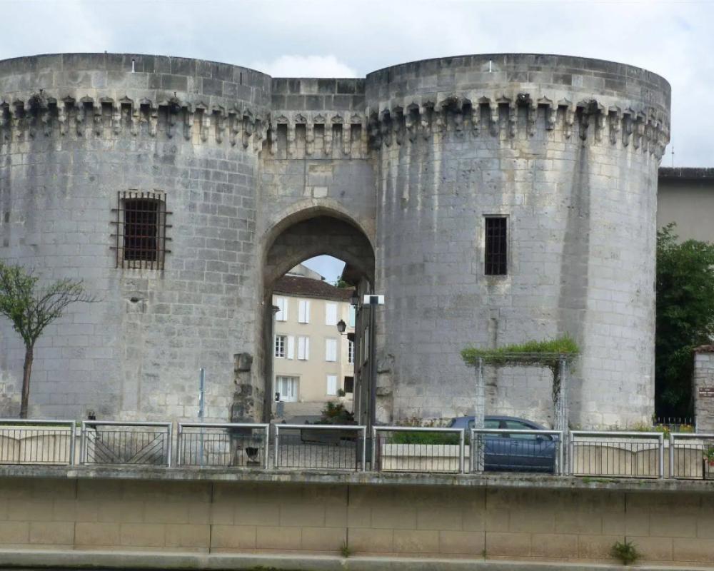 фото Hôtel Quai des Pontis