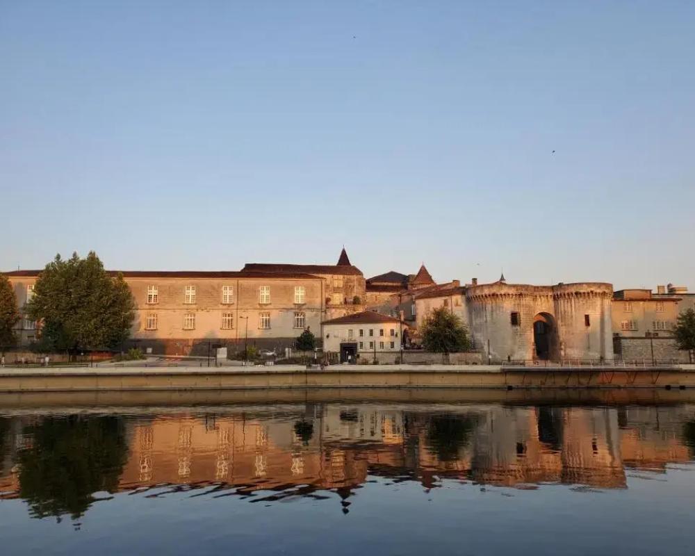 фото Logis des Tourelles Appartement