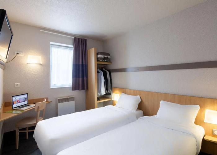 B&B HOTEL Calais Centre Saint-Pierre
