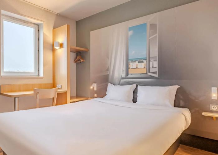 B&B HOTEL Calais Centre Saint-Pierre