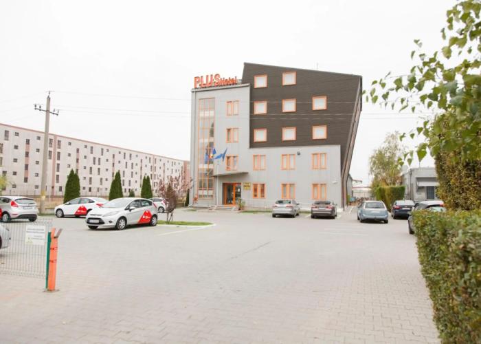 Plus Hotel
